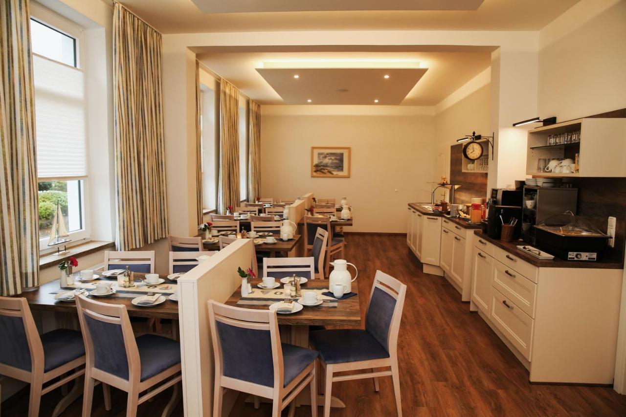 Hotel Esplanade Garni Kuhlungsborn Bagian luar foto