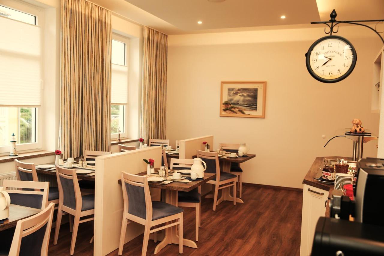 Hotel Esplanade Garni Kuhlungsborn Bagian luar foto